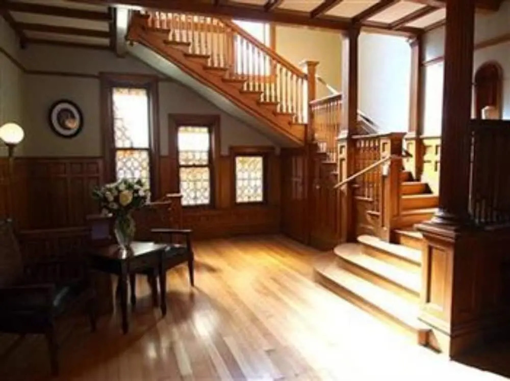 Patterson Inn