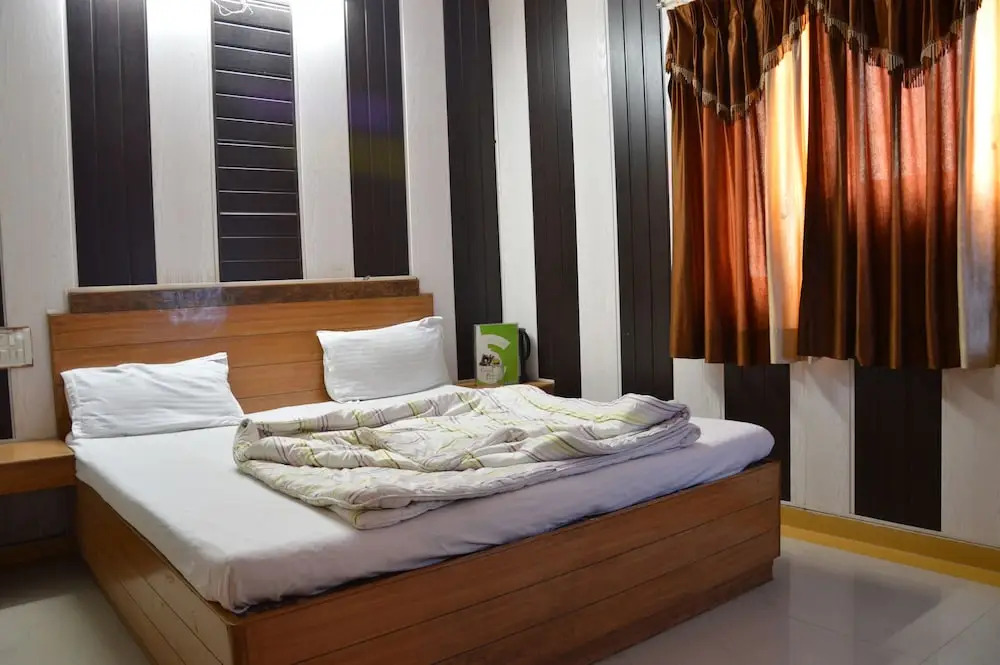 Hotel New Mamta by SSH 350 Metres from Nakki Lake