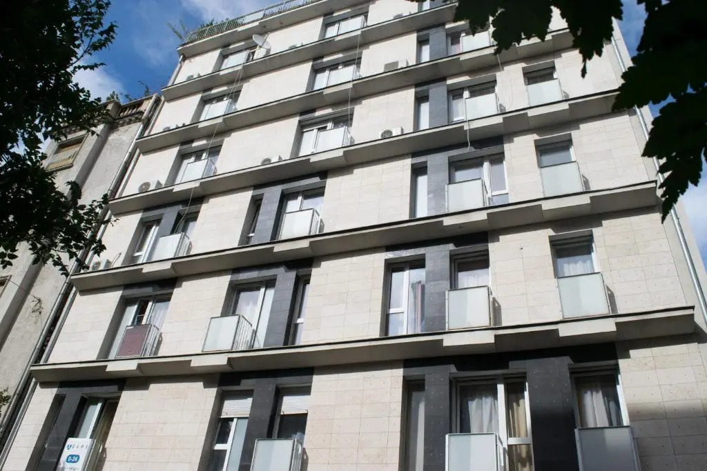 Klauzal 11 City Center Apartment