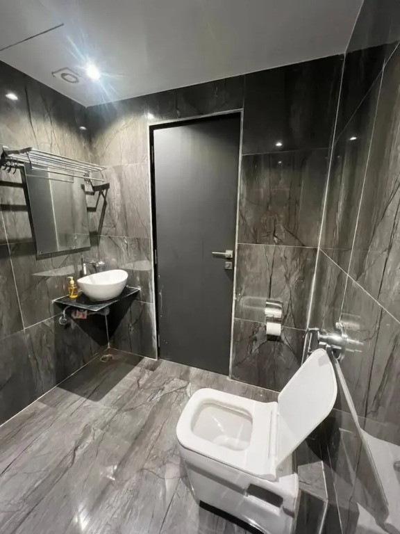 CR Residency By Glitz Hotels