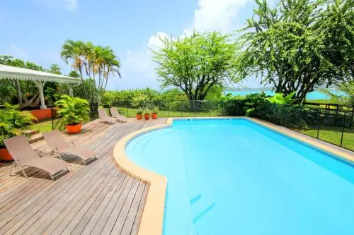 Villa avec piscine et vue mer (MQRO08)