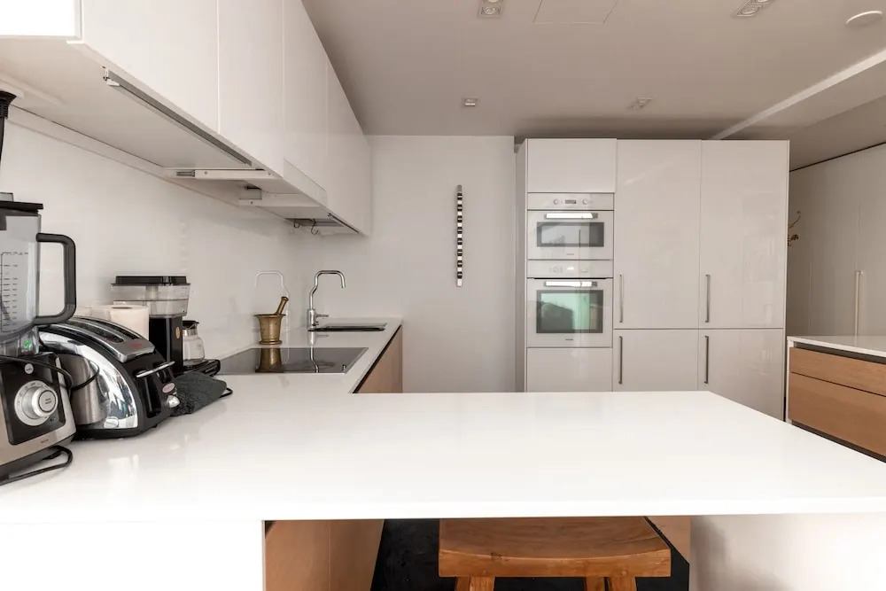 2ndhomes Gorgeous & Modern 2BR Apartment
