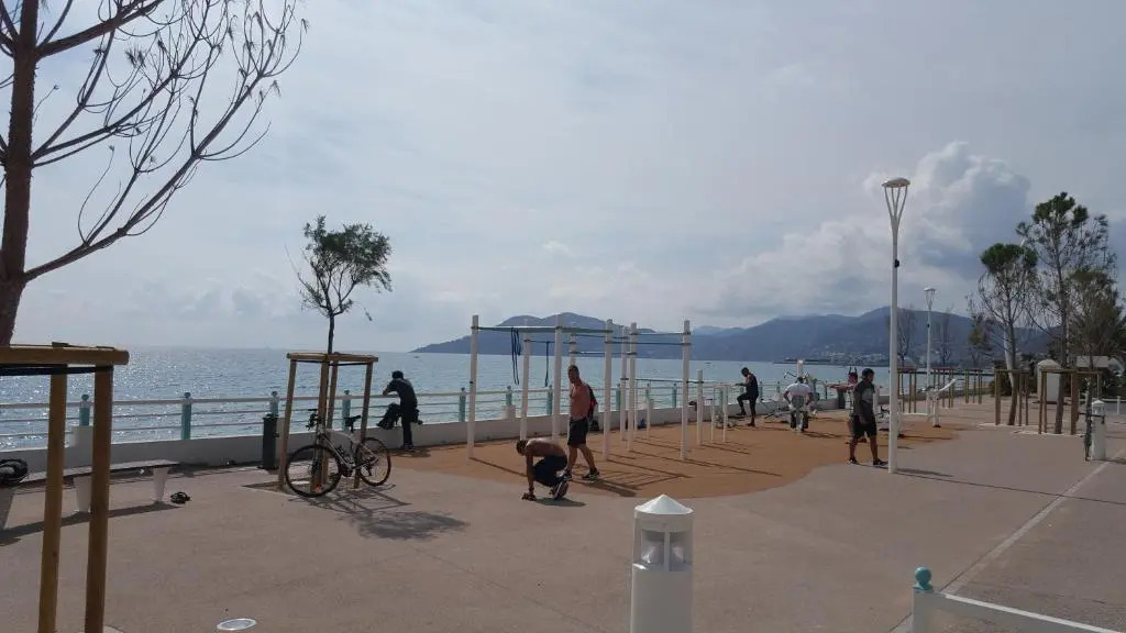 Sea Front Apartment Cannes