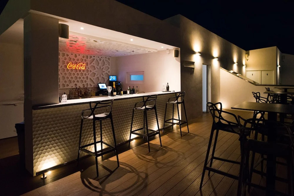 DAOS Suites & Terrace Marbella