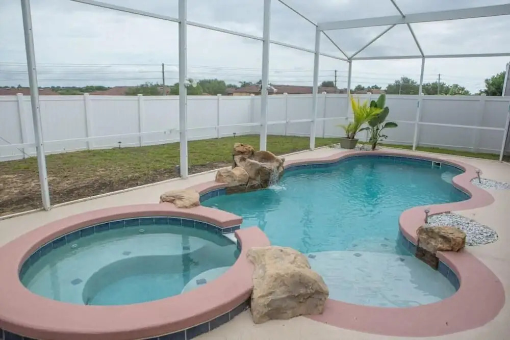 Perfect For Your Family! 4 Bedroom Villa by Redawning