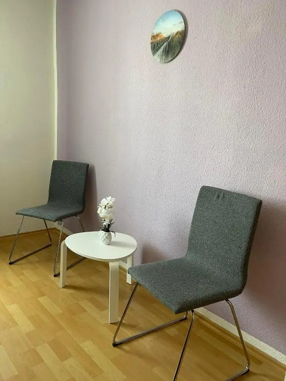 TOP LAGE 2 Zimmerwohnung mit Balkon und bester Aussicht in OG 2 links