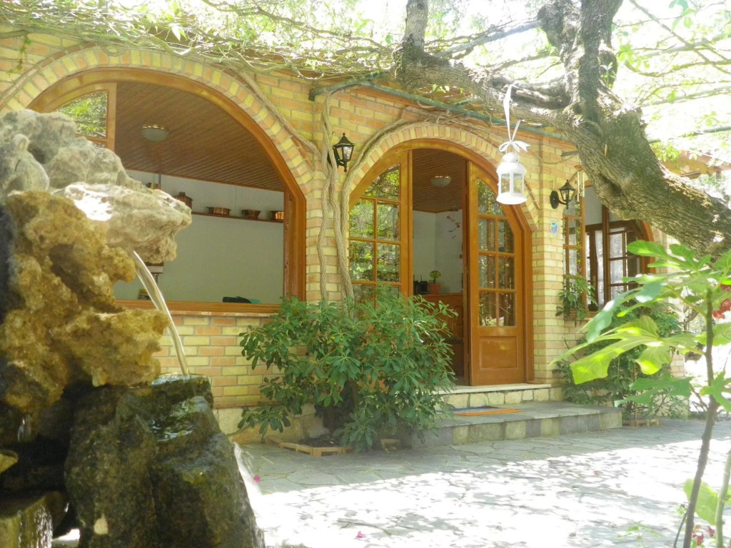 Sofos Apartments