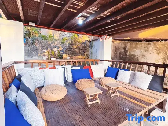 Vida Pacifica Resort & Hotel by RedDoorz