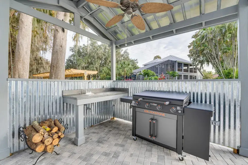 Hot Tub & Fire Pit: Lakefront Home on Lake Eloise