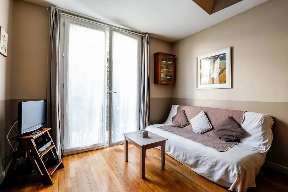 2 bedroom family apartment for 4 people by GuestReady