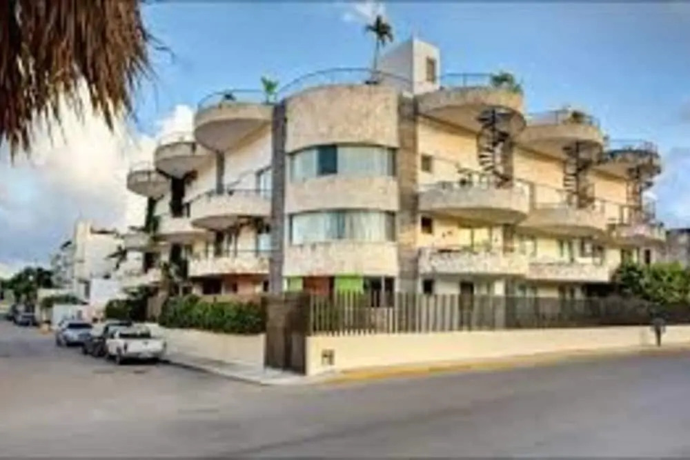 Apartment 101-2 Amalfi by Slieva Near 5th Avenue