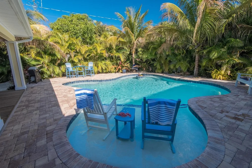 Sunshine Reef Apartment 4