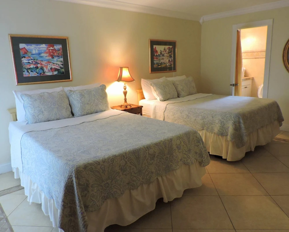 Oceanfront Luxury Townhouse 5/4 FOR 18 Heated Pool