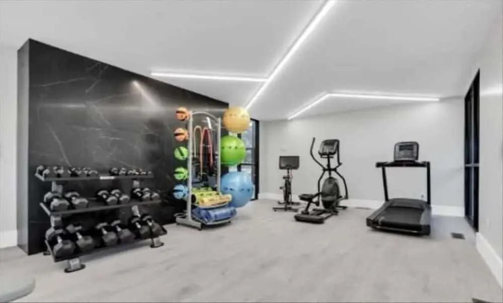 Inviting 2BR 2BA Unit in Rochester Hills