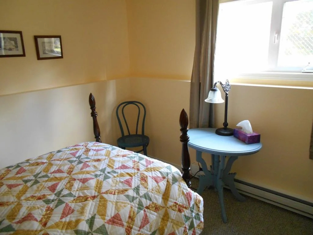 Riverside Caygeon B&B