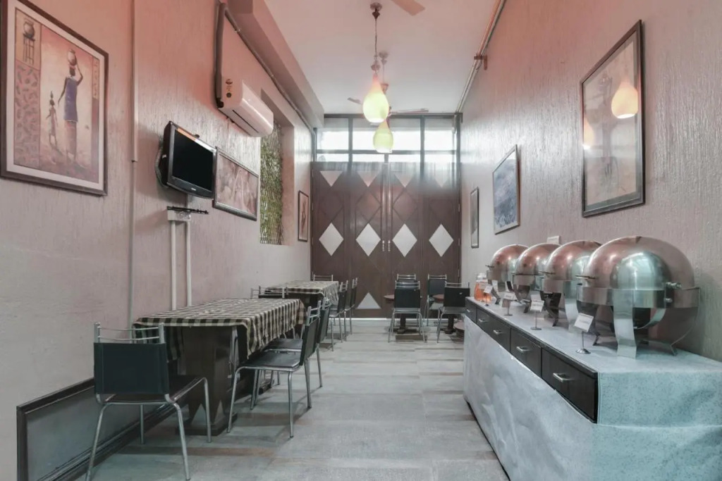 Cosy Grand, Chanakyapuri by The Cosy Hotels