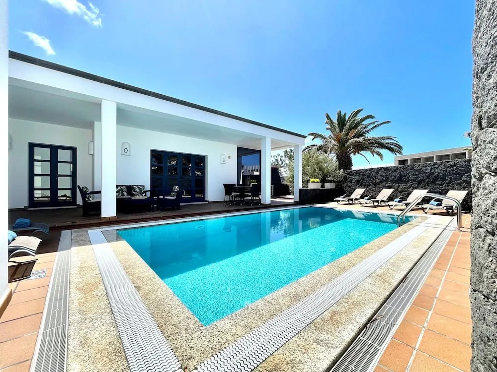 Your Island Villa Mamma Mia 1
