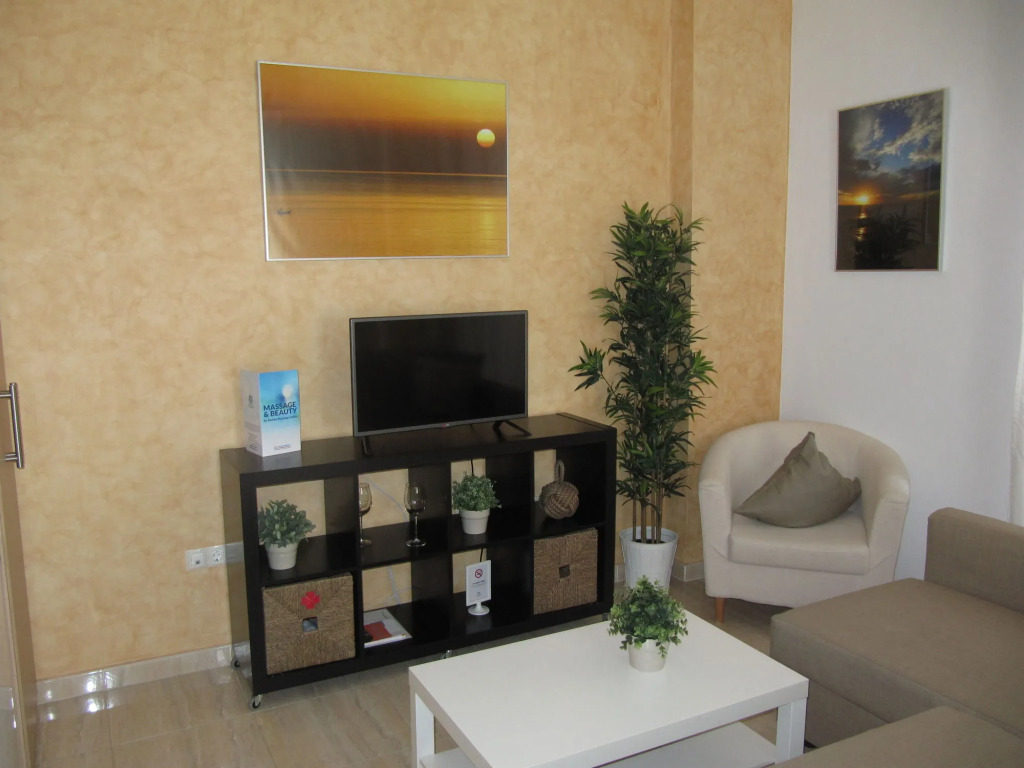 Life Apartments Alameda Colón