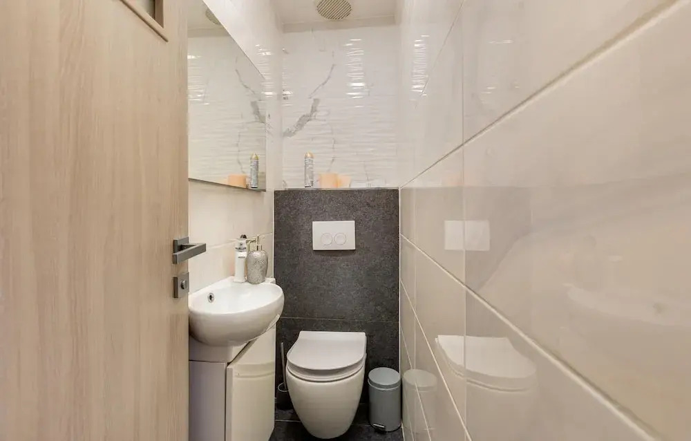 Awesome Home in Vantacici With Jacuzzi, Sauna and Wifi
