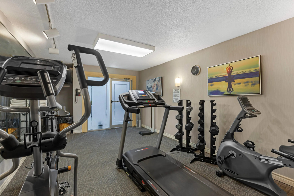 Quality Inn & Suites 5585 Ambler Drive Mississauga Ontario