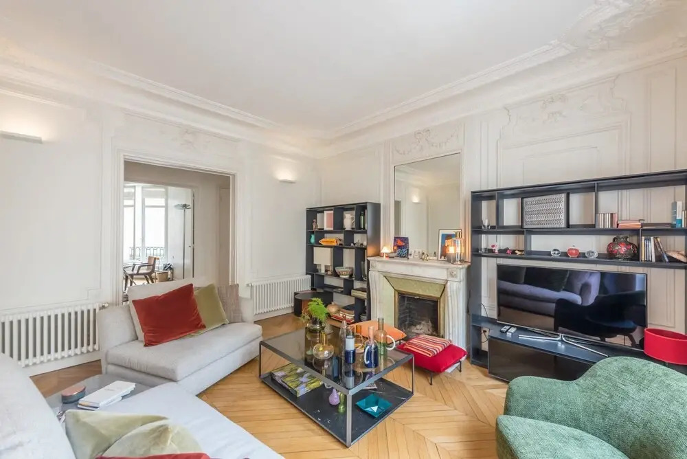 Four Saint Germain - Elegant Spacious 3 BDR Apartment in the Heart of Saint Germain