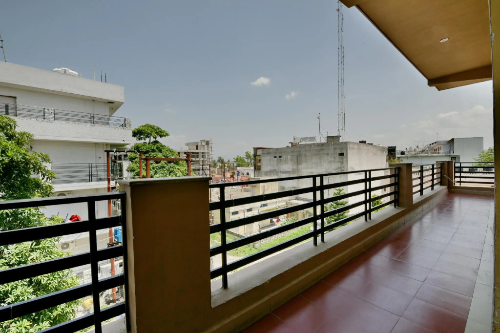 Super Hotel O GMS Road Ballupur Chowk Formerly Maira Residency