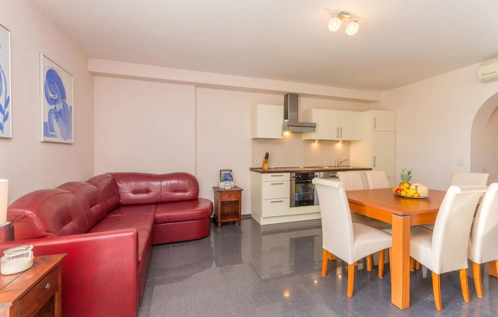 Awesome Home In Turanj