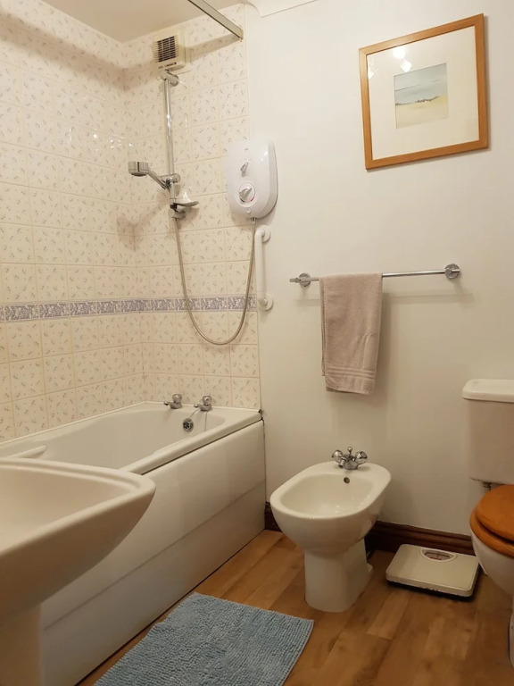 Lyndale Apartment