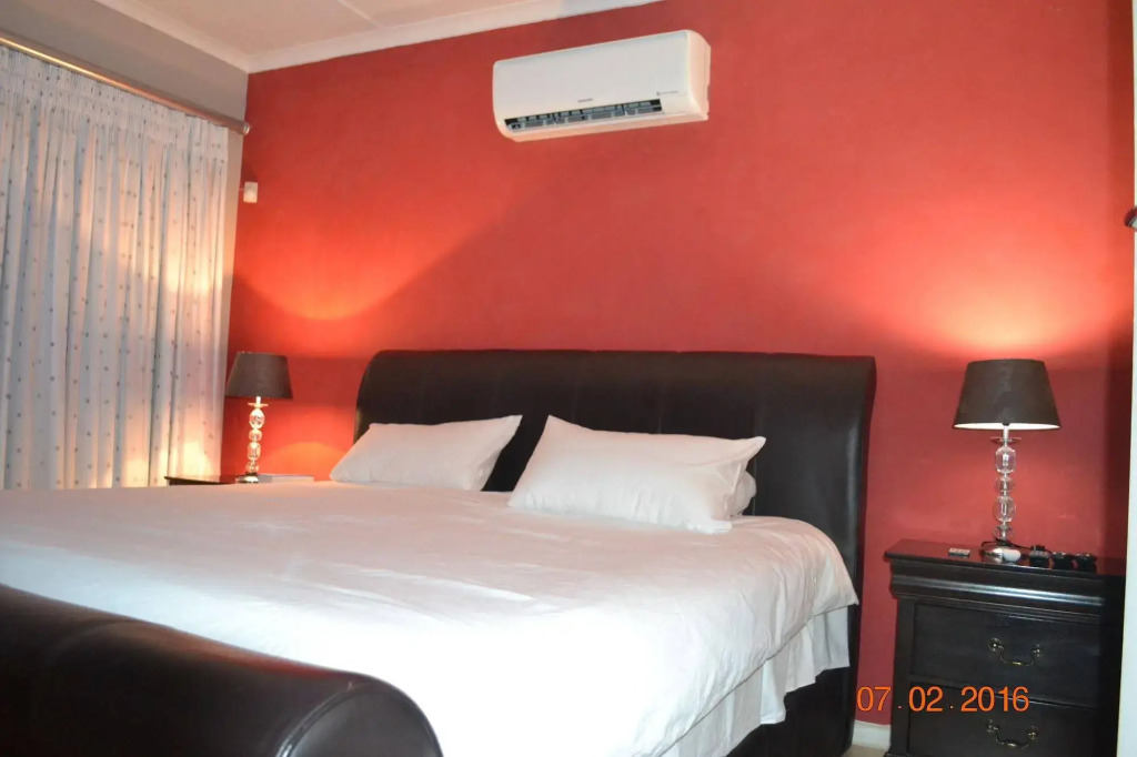 Sky Holiday House