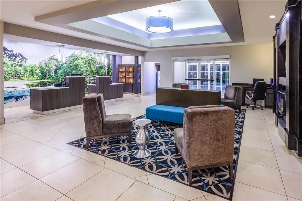 La Quinta Inn & Suites Lumberton