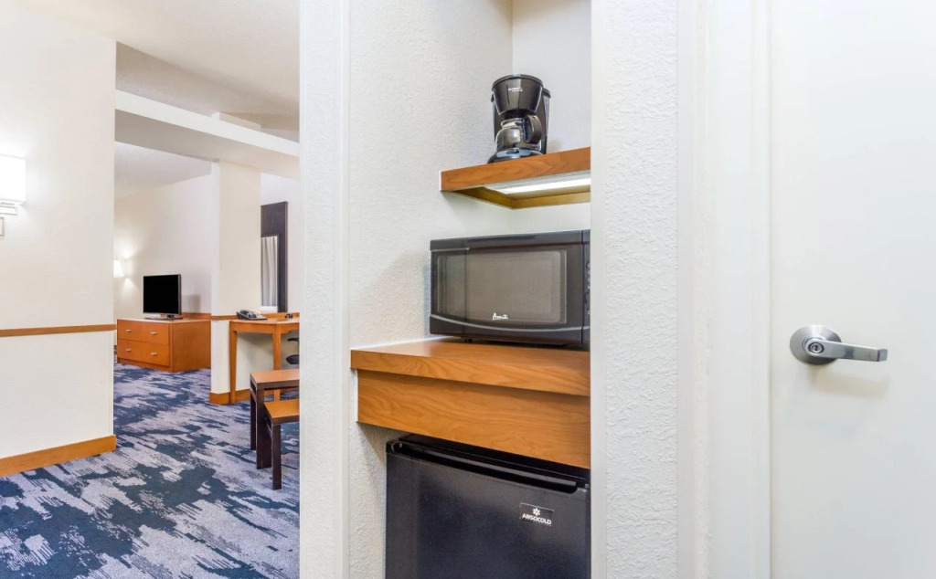 Fairfield Inn and Suites by Marriott Madison East
