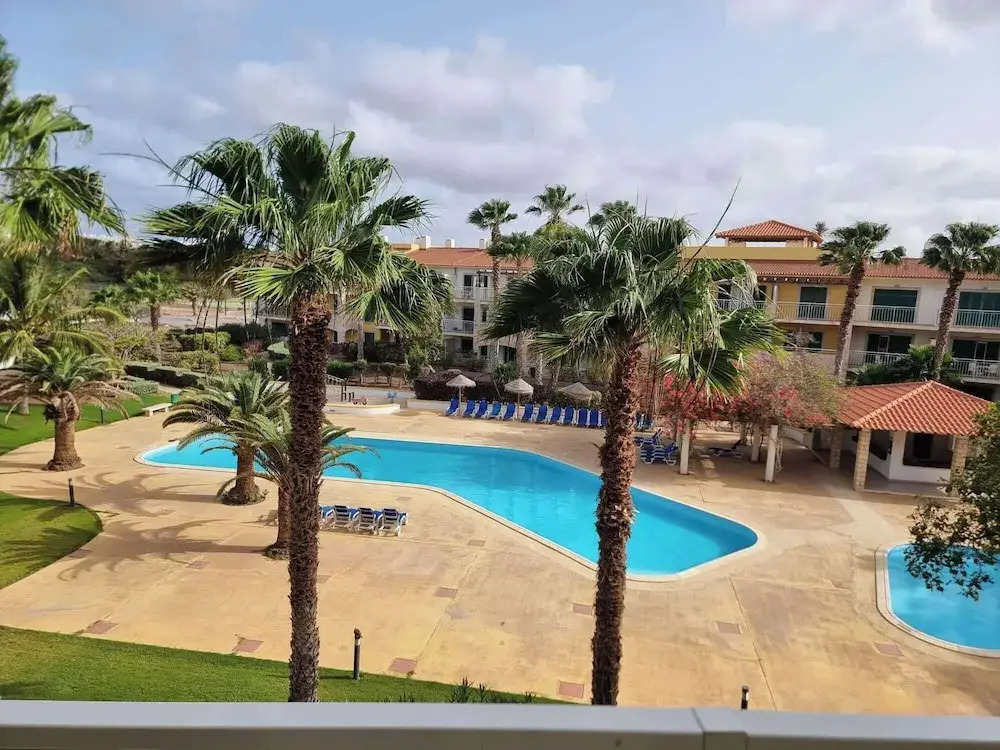 2bed-vila-verde Sal Cape Verde-balcony-pool