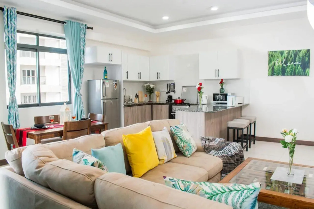 MODERN LIVING 2 BR NEAR YAYA - Gym & Pool