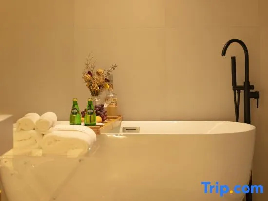 Forest Valley Mountain B&B (Wanfeng Forest Scenic Area)