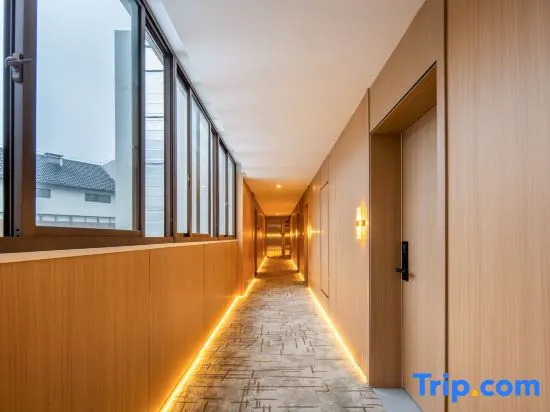 Rezen Retreat Yunyi