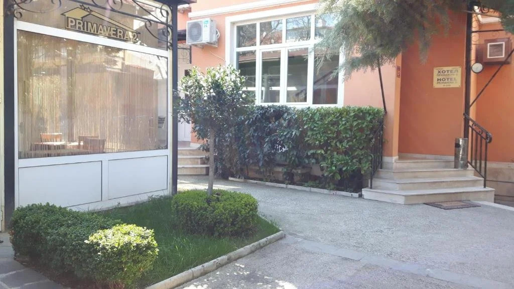 Primavera 2 Hotel