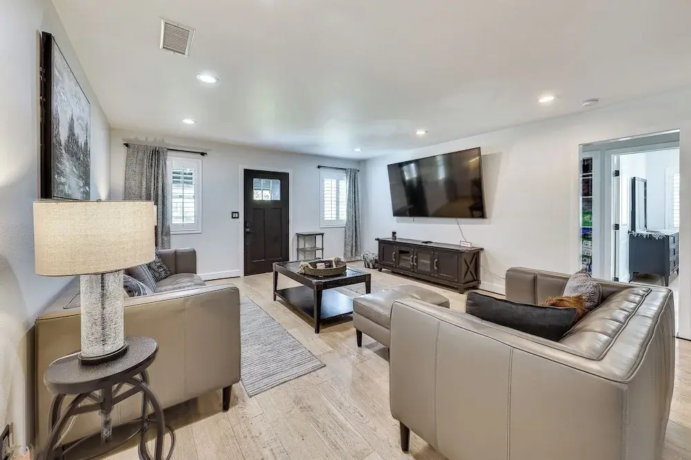 Dog-friendly Duarte Vacation Rental w/ Smart TV!