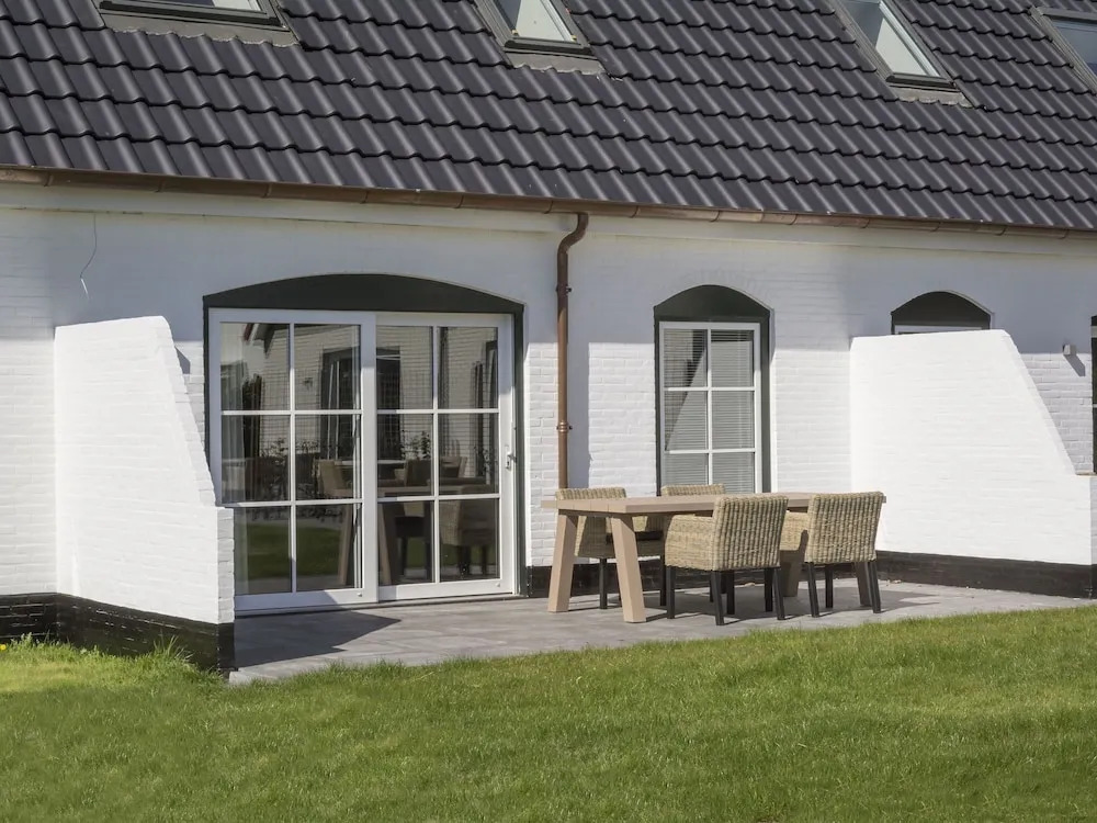 Farmhouse in De Cocksdorp near Beach