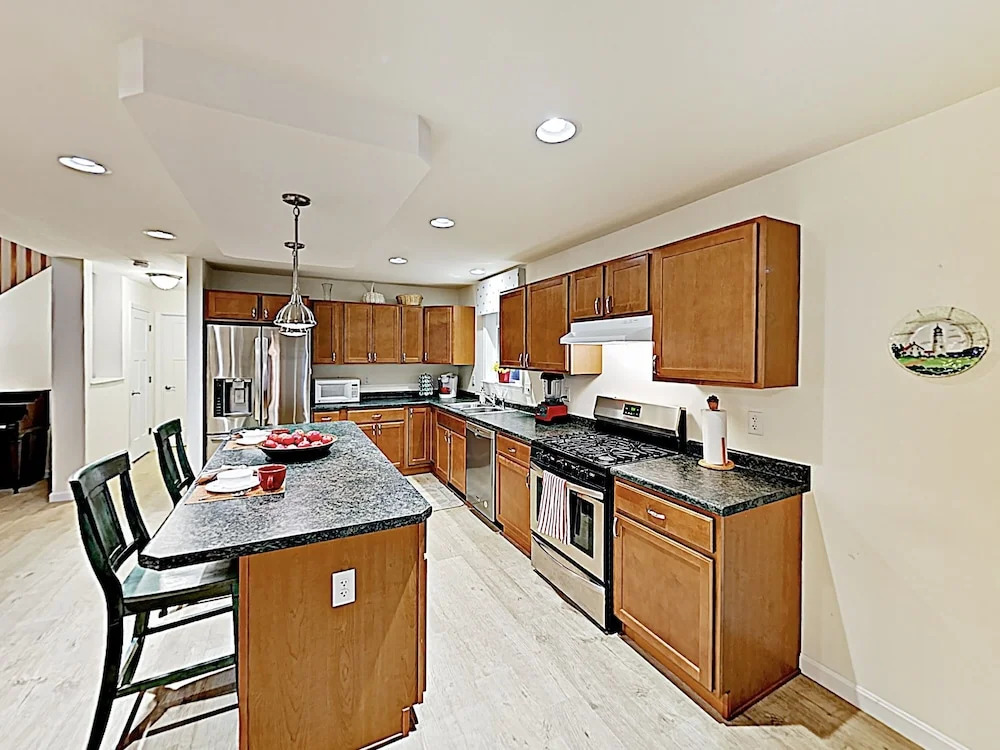 36 Southport - 4 Br Home