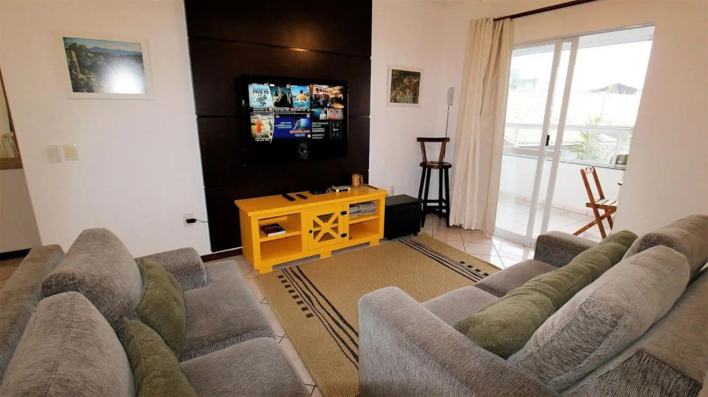 1054 - Apartamento Para Locacao Em Bombinhas - Residencial Solar Das Bromelias Apto 232