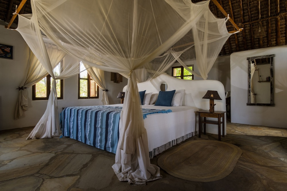 The Tides Lodge