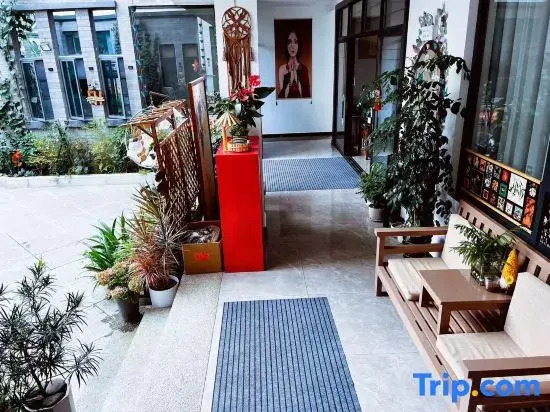 Lazy Getaway Mountain View Resort (Dali Ancient Town Branch