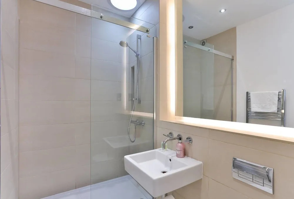 3BR Duplex + Balcony!
