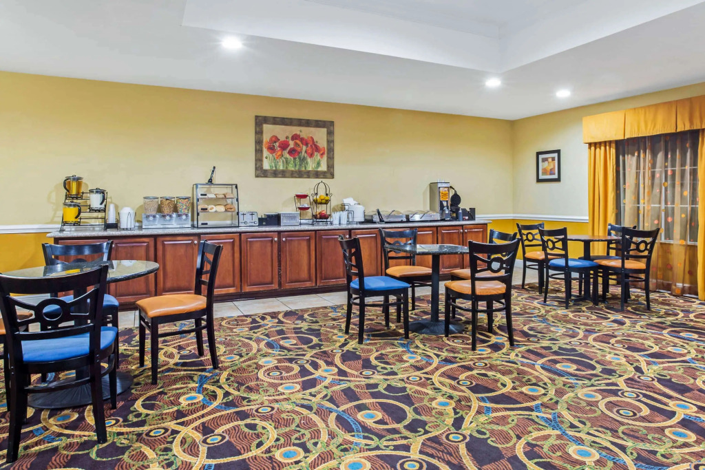 La Quinta by Wyndham Mobile Satsuma / Saraland