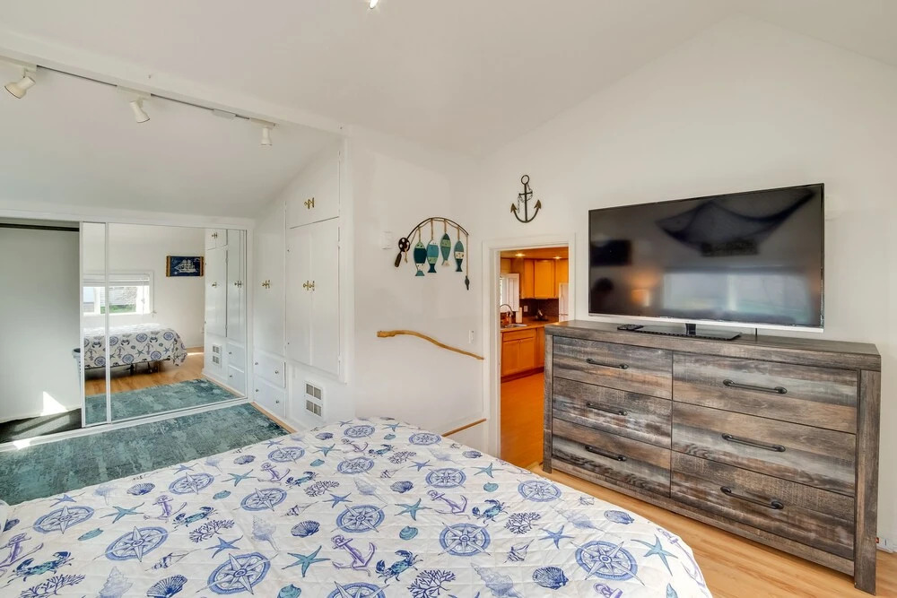 Charming Gold Beach Home < 1 Mi to Rogue River!