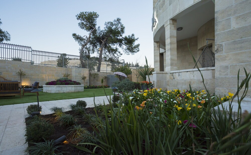 Mount of Olives Residence Glatt Kosher