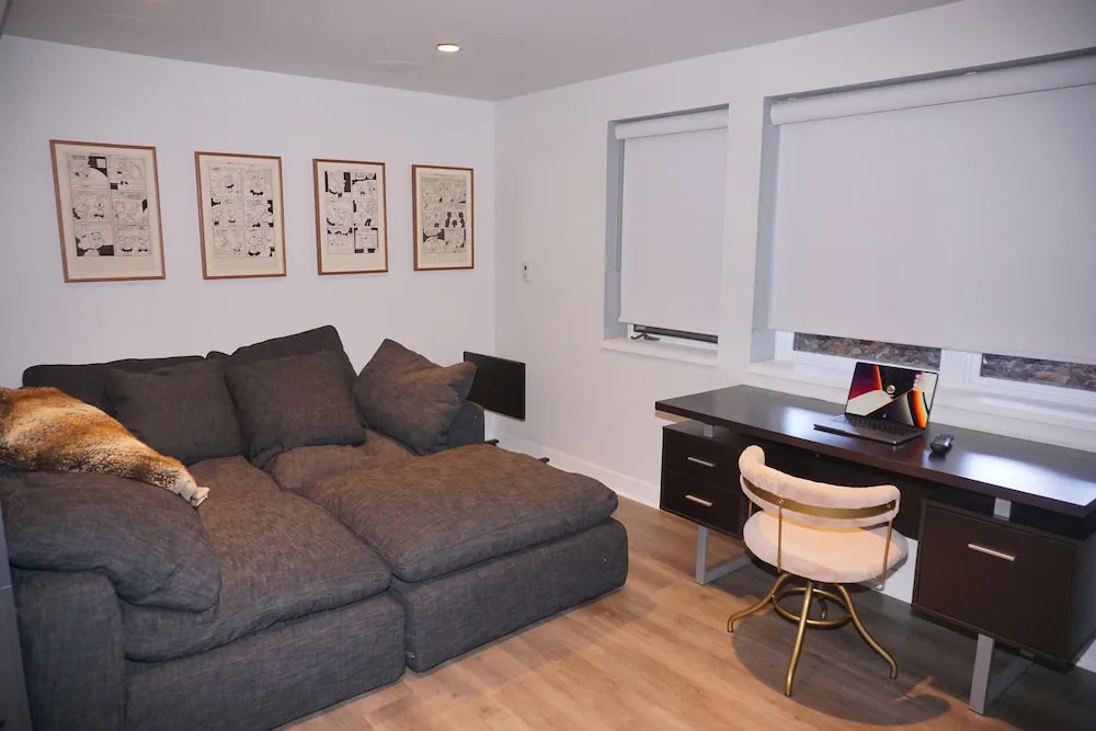 New Listing! West End Jewel - Steps to bus to 4 ski areas!(4860 3 Bedroom Condo by RedAwning