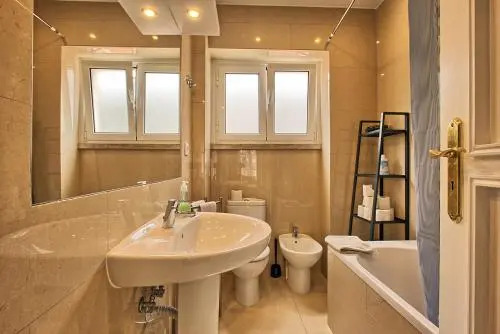 Almirante 3-Four Bedrooms