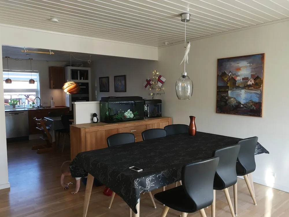 Rose Cottage 102m2 Tórshavn with Parking