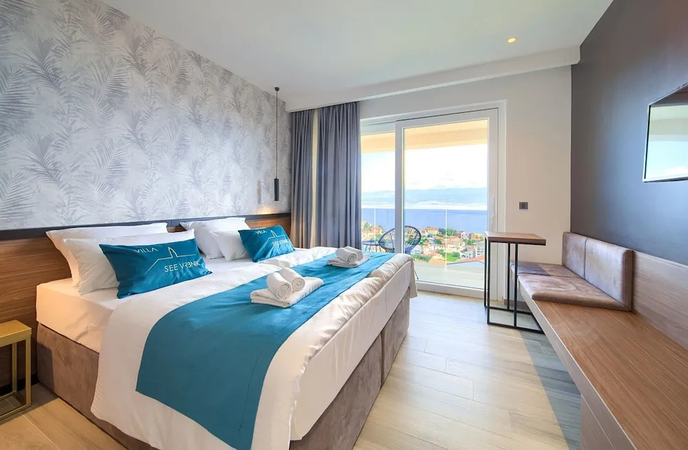 Villa Majestic With Sauna and Beautiful Views